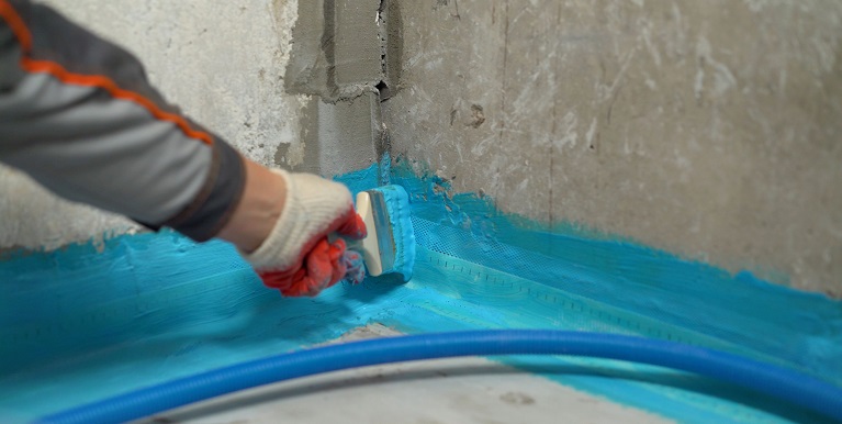 Как избежать отслаивания гидроизоляции в углах?